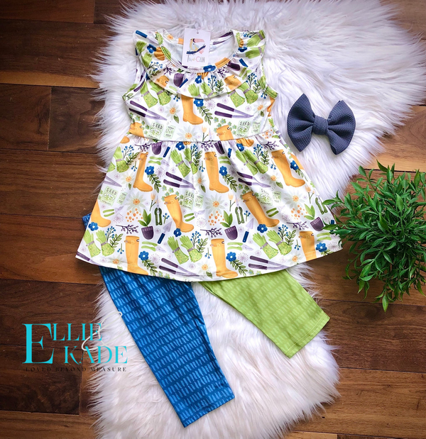 Spring Gardening Capri Set by TwoCan